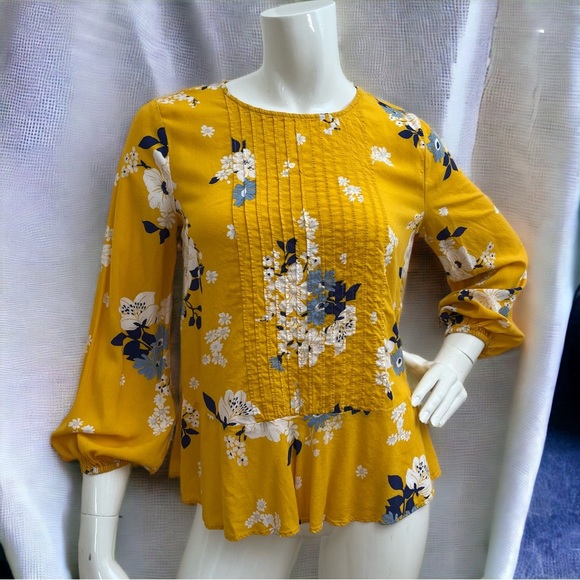 [XS] OLD NAVY Floral Yellow Blouse Top - Picture 2 of 6